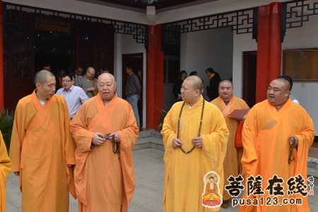 上海市佛教协会名誉会长,真如寺方丈妙灵长老,上海市佛教协会副会长