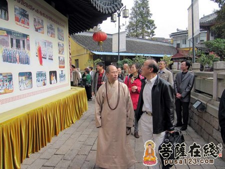 佛教-上海佛教居士林一行人赴西林禅寺参观交流