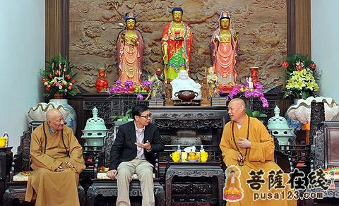 普陀山-中国银监会副主席蔡鄂生一行至普陀山视察
