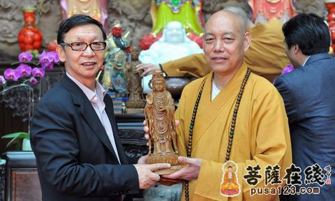 普陀山-中国银监会副主席蔡鄂生一行至普陀山视察