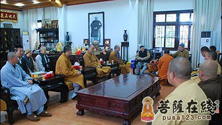 广东韶关南华禅寺召开2011年终职事会议