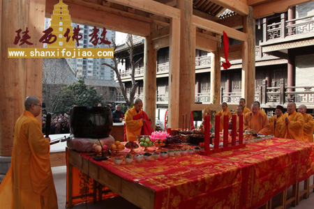 西安罔极寺隆重举行法堂上梁庆典法会