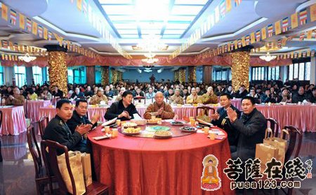 佛教-浙江普陀山佛协邀请全山各单位代表举行2012年迎春茶话会