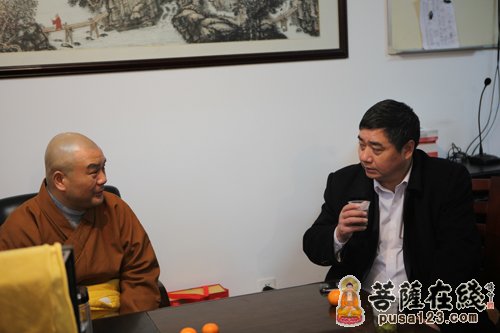 沈晓明-江苏省昆山市副市长沈晓明一行检查华藏寺春节情况