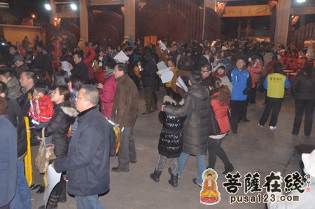 摄影-2012上海龙华古寺迎财神慈善晚会捐出千万善款