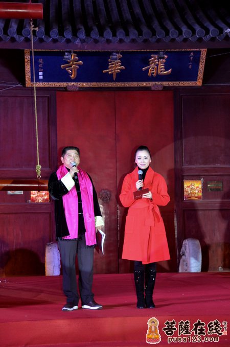 摄影-2012上海龙华古寺迎财神慈善晚会捐出千万善款