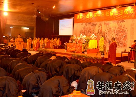 上海静安寺2012年皈依仪式隆重举行