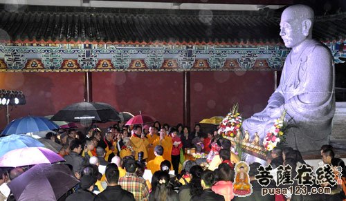 广东六祖寺隆重举行佛陀出家六祖圣诞传灯祈福法会