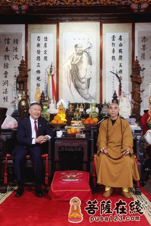 佛教-美东佛教研究总会会长应立人一行参访天童禅寺