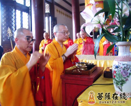 韩国法师一行求法广东四会六祖寺 大愿法师热