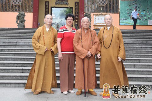 佛教-加拿大湛山精舍开山宗长性空长老一行参访广东南华禅寺
