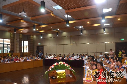 摄影-2012觉群慈爱进修班云南教师培训班结业典礼