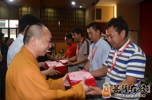 摄影-2012觉群慈爱进修班云南教师培训班结业典礼