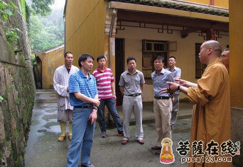 普陀山-普陀山佛协一行赴山中七座寺庵开展消防安全检查和财务指导工作