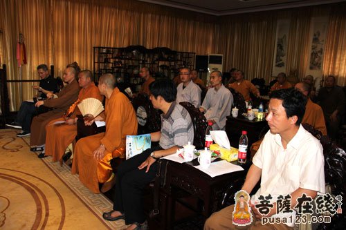 佛教-江苏省佛协领导、佛教寺院住持一行赴寒山寺指导交流工作