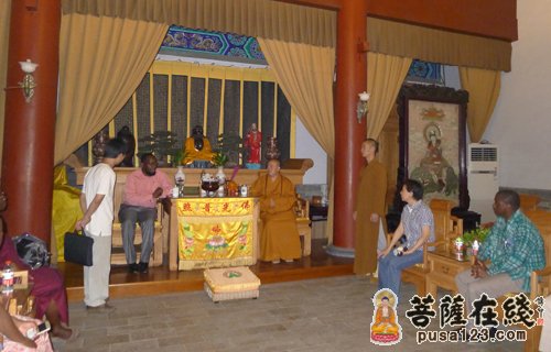 少林寺-津巴布韦文化部副部长拉扎鲁斯道考拉一行参访少林寺
