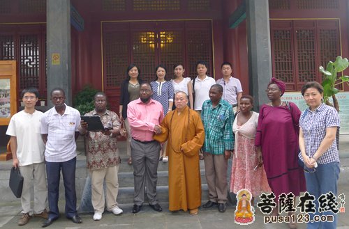 少林寺-津巴布韦文化部副部长拉扎鲁斯道考拉一行参访少林寺