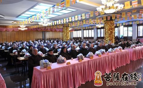 时政-普陀山佛协召开“和谐寺观教堂”创建活动第二阶段工作会议