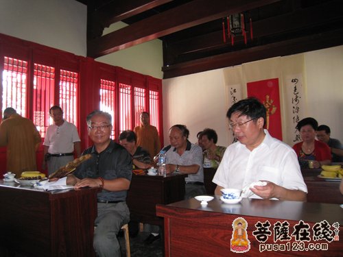 佛教-南通市人民政府李炎等领导到狼山圣严法师纪念馆调研