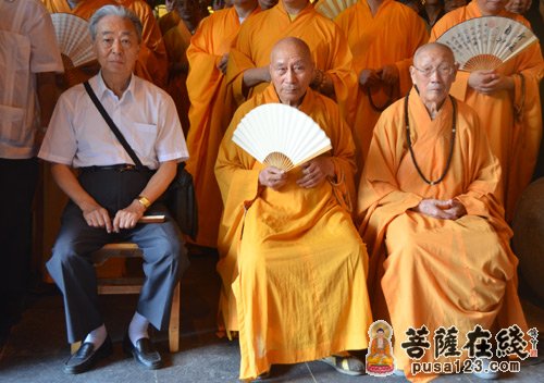 资讯 随后由明学长老,照诚大和尚,宏明法师,市民宗委佛道教处