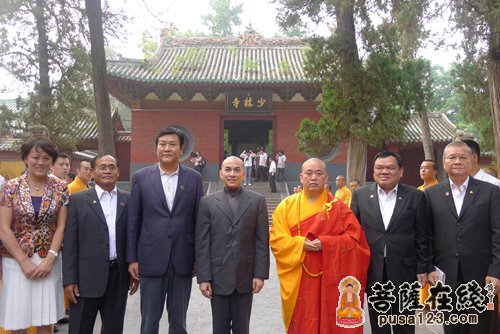 佛教-柬埔寨国王诺罗敦西哈莫尼一行参访禅宗祖庭少林寺