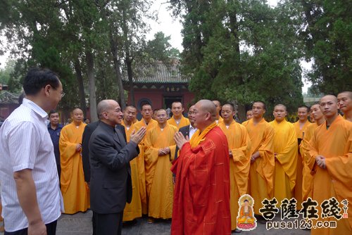 佛教-柬埔寨国王诺罗敦西哈莫尼一行参访禅宗祖庭少林寺