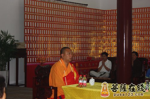 佛教-续建法师来上海寿安寺为惟觉法师闭关“护关”