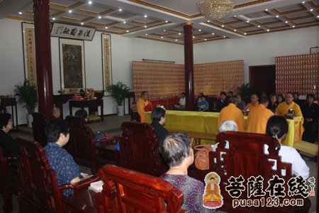 佛教-昌智法师来上海寿安寺为惟觉法师闭关“护关”