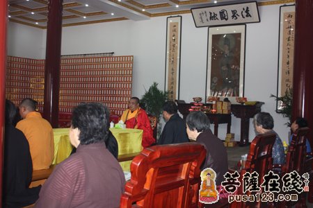 佛教-昌智法师来上海寿安寺为惟觉法师闭关“护关”