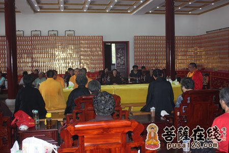 佛教-昌智法师来上海寿安寺为惟觉法师闭关“护关”