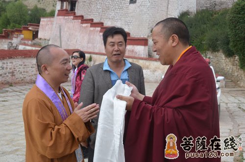 摄影-上海玉佛禅寺“慈爱·吉祥之旅”一行参拜甘丹寺、布达拉宫、大昭寺