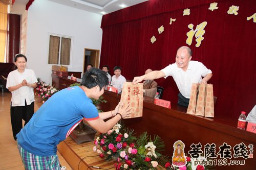 佛教-黄梅四祖寺第九届“心安万事安”禅文化夏令营圆满结束