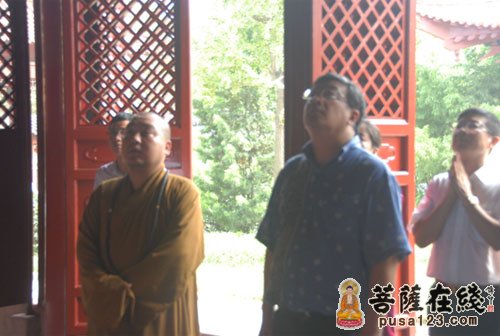 慈善-泰州市民族宗教事务局局长万永良一行参观光孝律寺