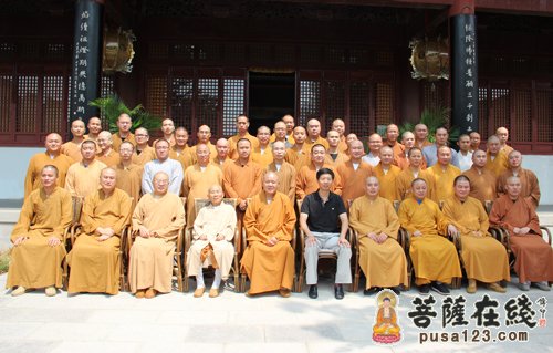 寒山寺-2012年寒山寺、重元寺、白鹤寺、观音寺、中峰寺上半年工作总结会议在重元寺召开