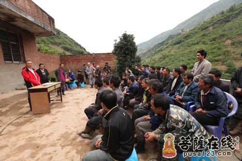 佛教-昆山市佛教协会慰问团赴彝良灾区慰问