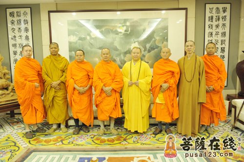 佛教-泰国代僧王代表参访上海玉佛禅寺