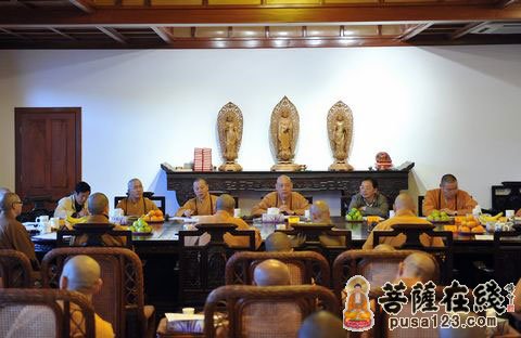 普陀山-浙江舟山普陀山佛协召开五届五次理事会议