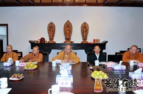 普陀山-普陀山佛协召开会长办公会议学习十八大精神