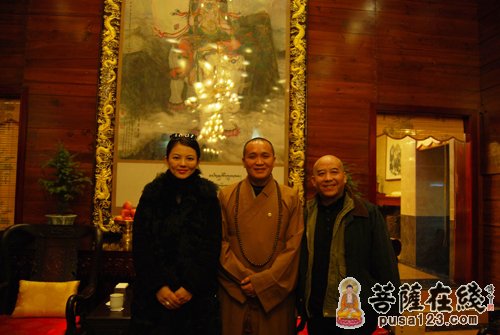 师接待李湘女士一行的到来,并陪同参观,朝礼大佛禅峨眉山大佛禅院举行