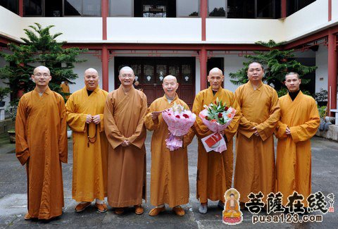 普陀山-普陀山佛协领导赴杨枝禅林慰问华证长老和长定长老