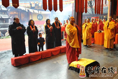 上海玉佛禅寺隆重举行2012年度冬至众姓水陆法会