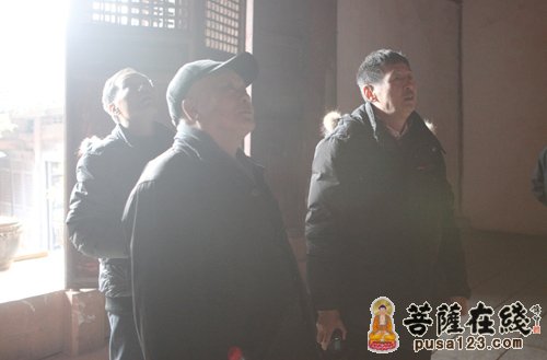 佛教-各地学者共聚襄阳 考察襄樊佛教