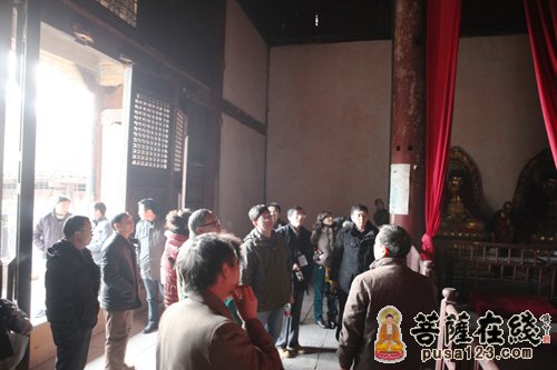 佛教-各地学者共聚襄阳 考察襄樊佛教