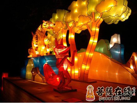 峨眉山-峨眉山大佛禅院举行首届大型迎春艺术灯会