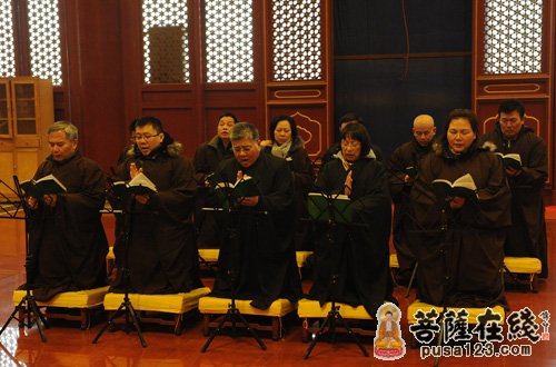 旭日集团杨勋一行八十余人前往河北柏林禅寺礼佛