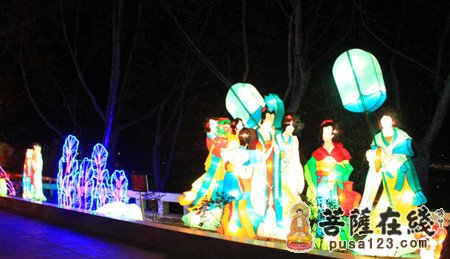 彩灯-华丽彩灯 千人夜逛四川广元皇泽寺灯会