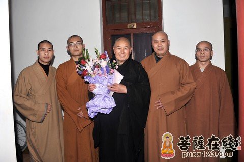 浙江普陀山佛协委派代表慰问颐养堂老年僧尼