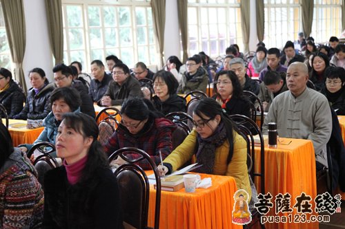 浙江宁波天童禅寺举行第一届居士学佛培训班开班仪式