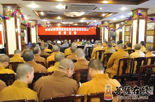 华东师大2010级宗教学本科班毕业典礼在玉佛禅寺举行