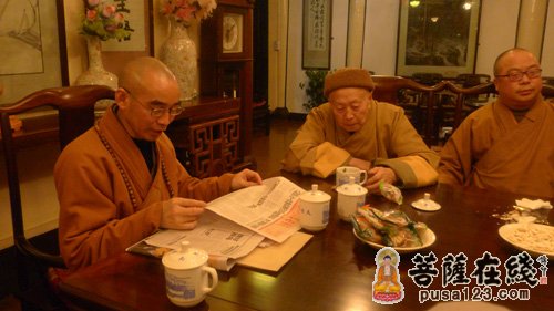 天童禅寺召开学习“两会”精神及2013工作部署会议